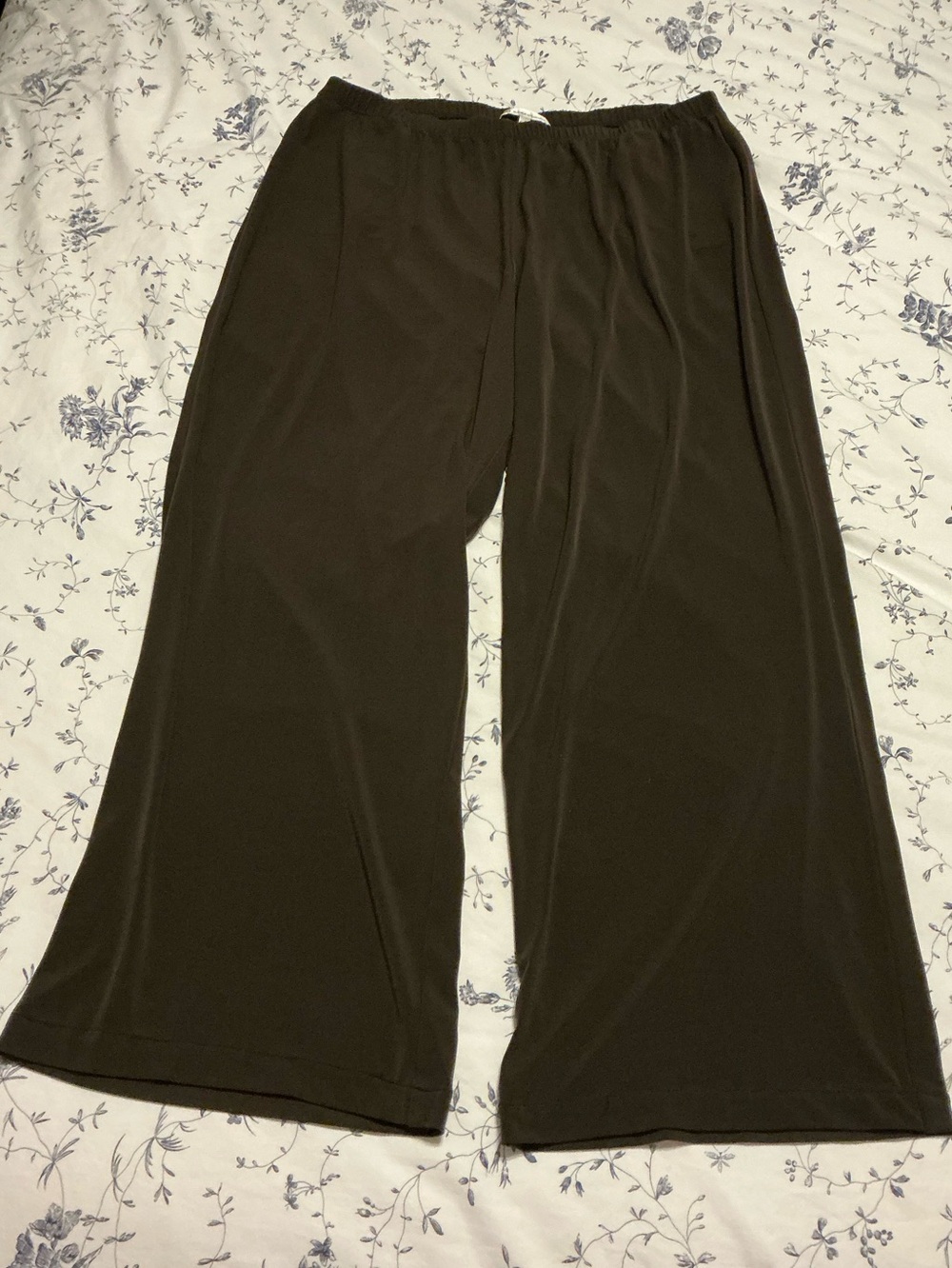 Women's Brown Straight-Leg Travel Pants by Tilley